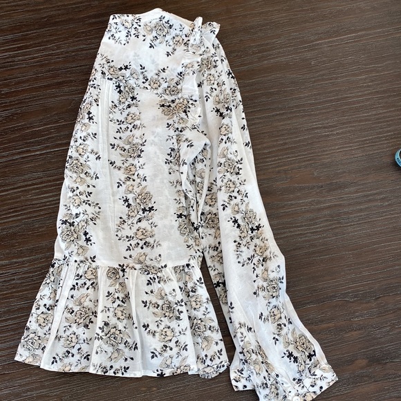 2/$25 Lucky Brand ladies blouse with peplum. Size XS. 100% modal fabric. - Picture 7 of 10